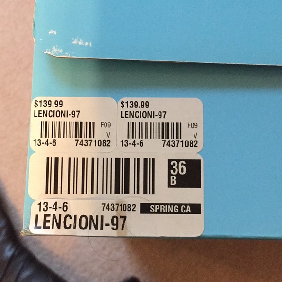 Spring brand black boots. Size 36. - Picture 7 of 7